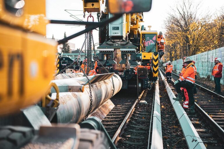Home Duurzame werkbroek voor heren met verstevigde details, ontworpen als basis voor een professionele werkdag